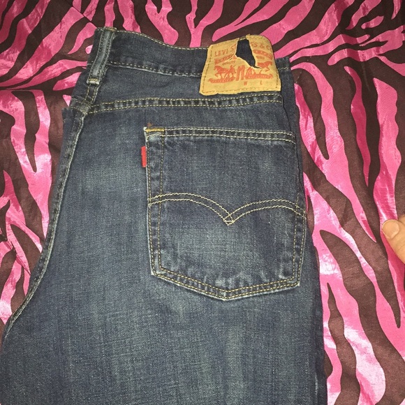 Levi jeans 32x34 - Picture 1 of 2